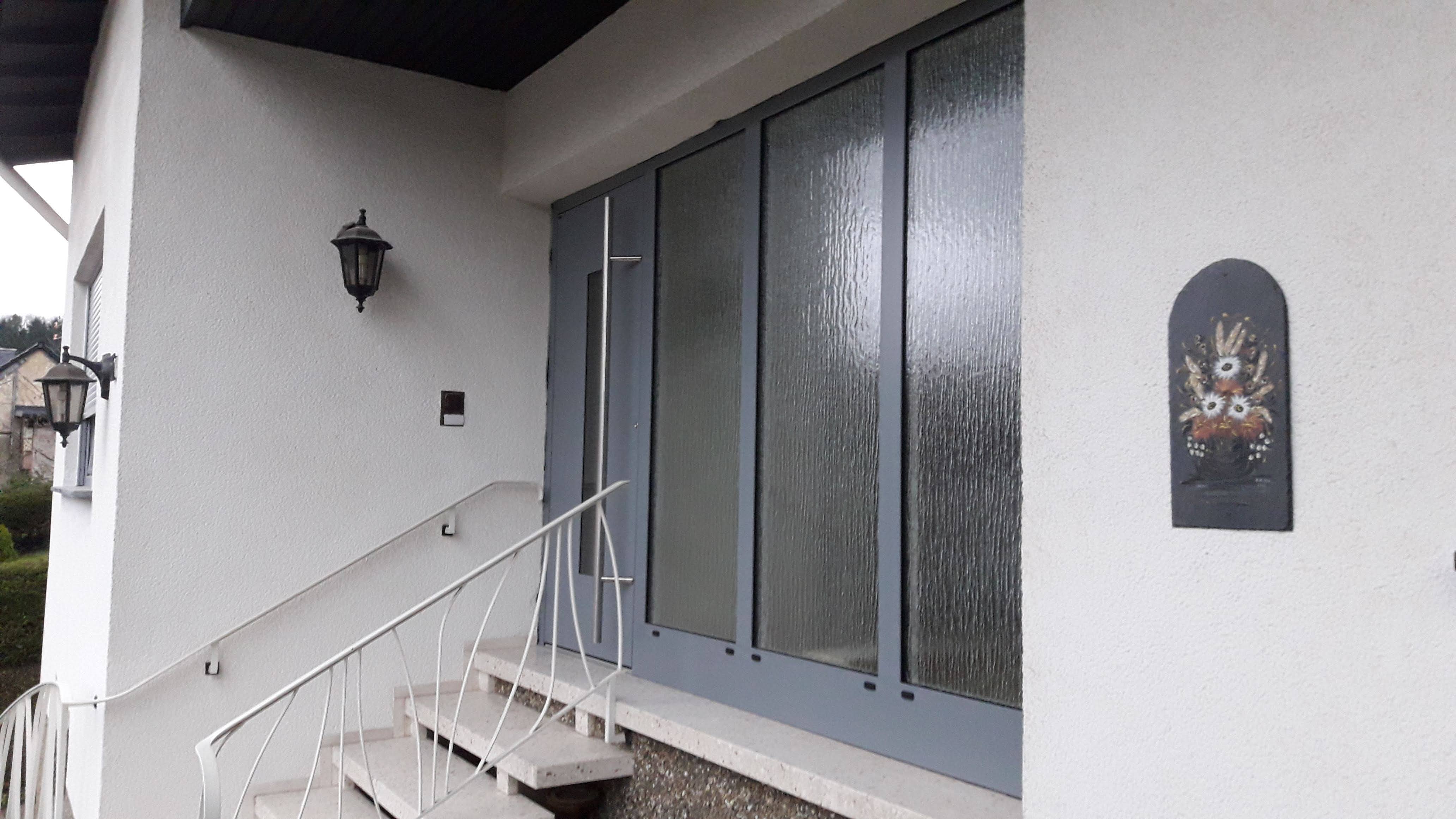 Haustür mit 3 Festelemente